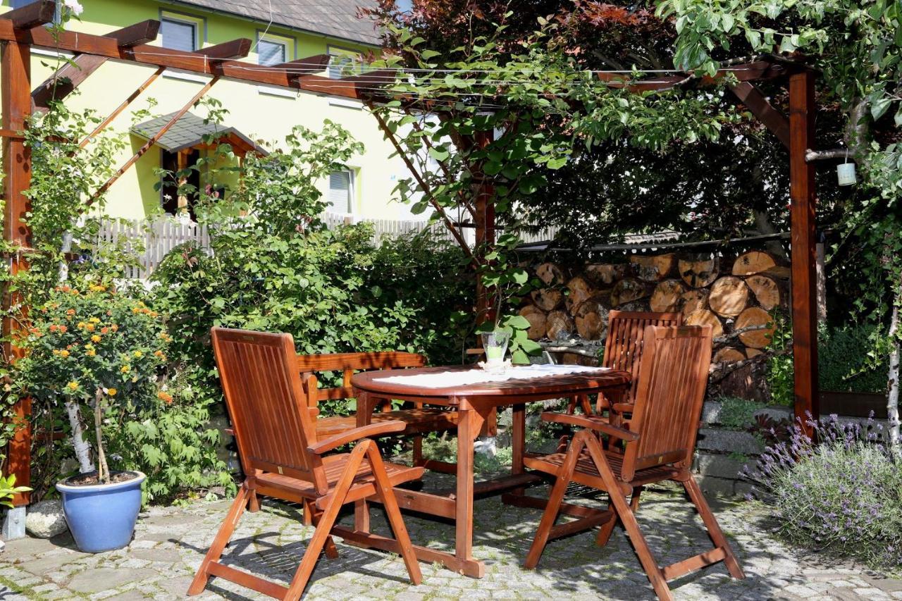 Ferienwohnung "Am Eisenbuehl" Berg  Exterior foto